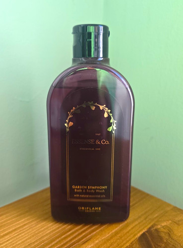 Oriflame essense garden - &,